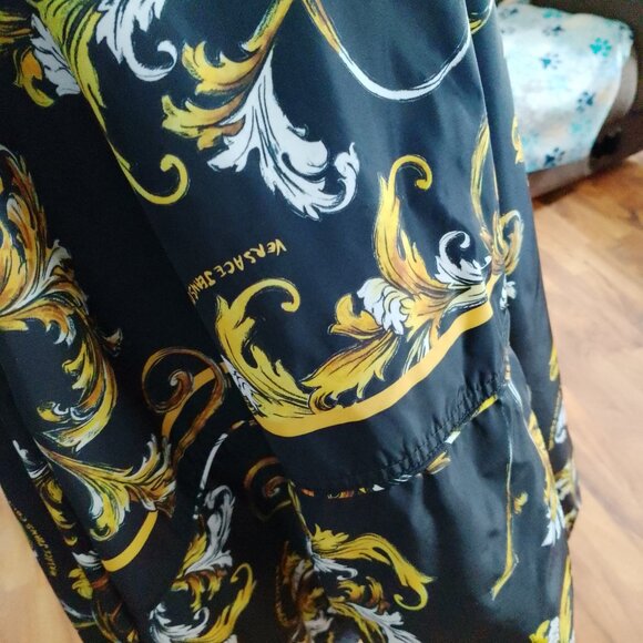 Versace jeans couture outline barocco windbreaker size 44 black and gold - Picture 3 of 6